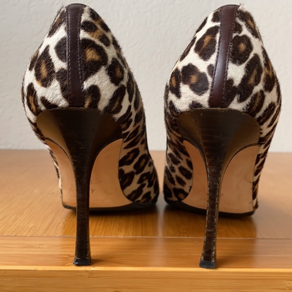 Manolo Blahnik Peep Toe Pump - Picture 5 of 11